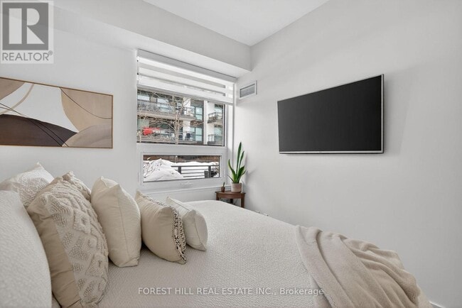 301 Sea Ray Ave in Innisfil, ON - Building Photo - Building Photo