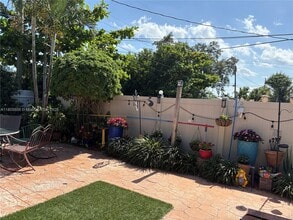 7430 Buchanan St in Hollywood, FL - Building Photo - Building Photo