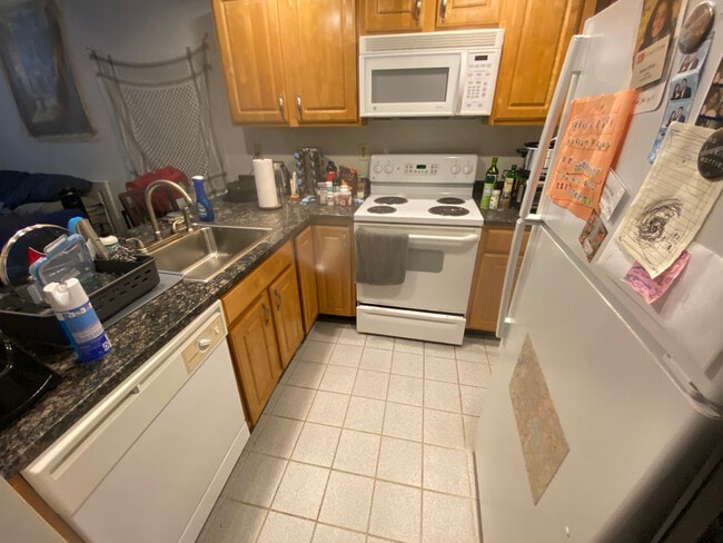 20 Queensberry St, Unit B in Boston, MA - Building Photo - Building Photo