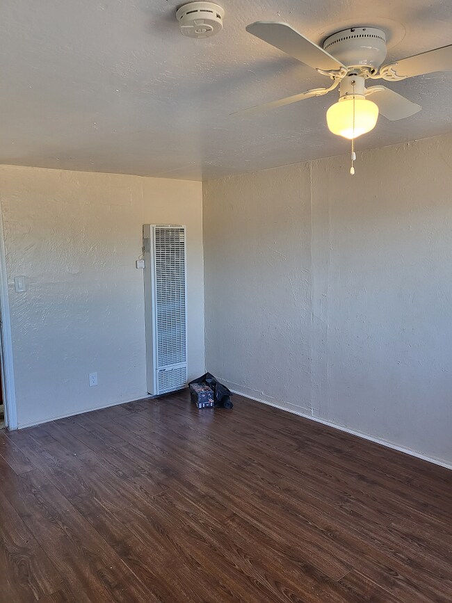 1637 Truman St in Richmond, CA - Foto de edificio - Building Photo