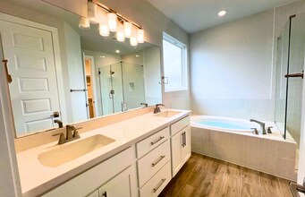 8100 Corrigan Pass in Austin, TX - Building Photo - Building Photo