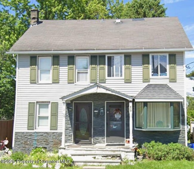 property at 610 Ferdinand St