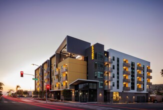 Kelvin in Lemon Grove, CA - Foto de edificio - Building Photo