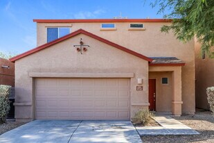 5732 E Camino De Las Iguanas in Tucson, AZ - Building Photo