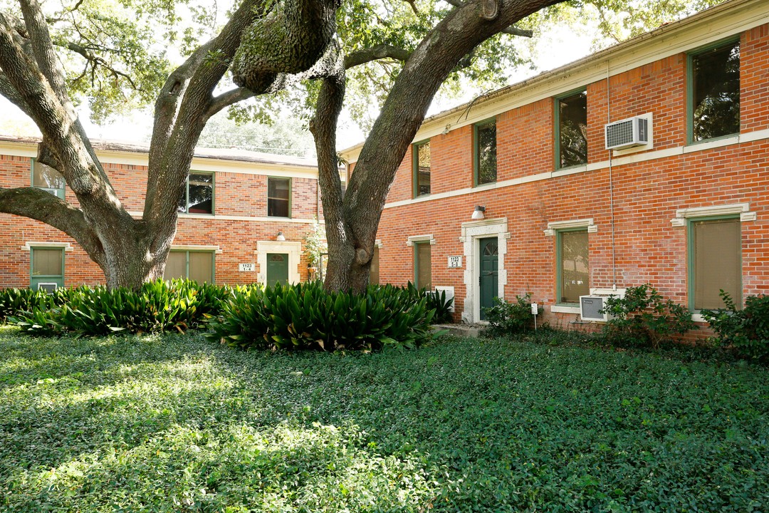 The Museum Gardens in Houston, TX - Foto de edificio