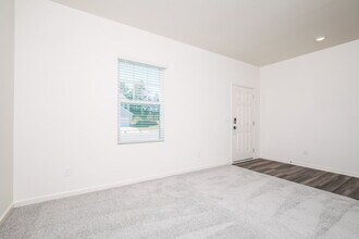 756 Shepard Rock Dr in Zebulon, NC - Building Photo - Building Photo