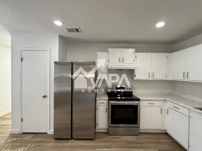 7106 Sunlight Dr in San Antonio, TX - Building Photo - Building Photo