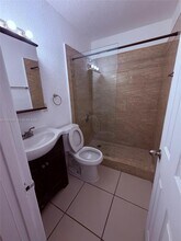 590 NW 46th St in Miami, FL - Building Photo - Building Photo