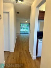 10342 NW 11th St in Pembroke Pines, FL - Building Photo - Building Photo