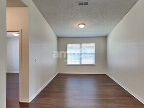 7319 Bunker Ct in Jacksonville, FL - Building Photo - Building Photo