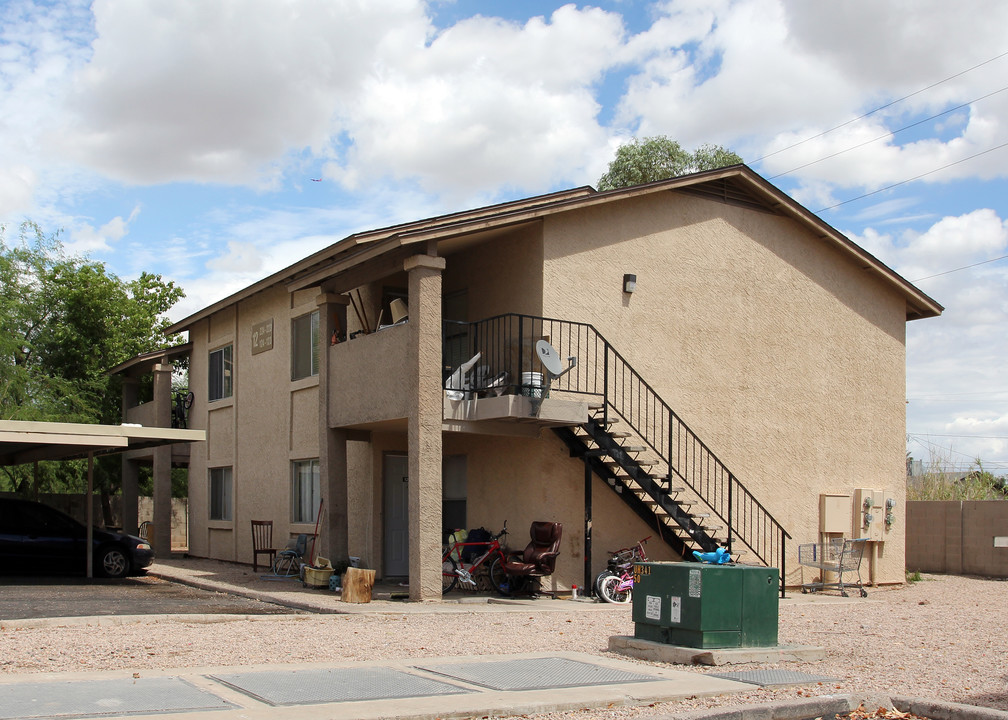 Building 12 in Mesa, AZ - Building Photo