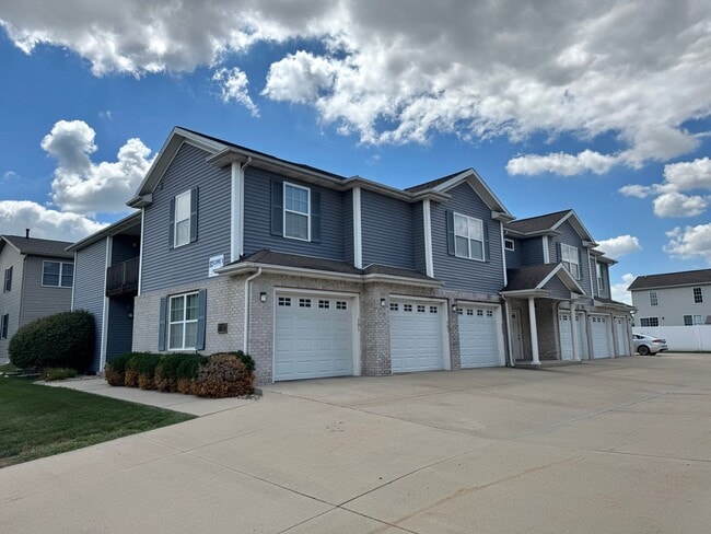 1114-1120 Ekstam in Bloomington, IL - Foto de edificio - Interior Photo