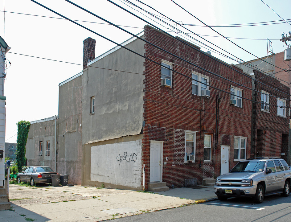 7016-7018 Madison St in Guttenberg, NJ - Building Photo