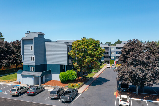 Oak Terrace in Lakewood, WA - Building Photo - Building Photo