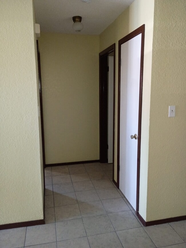 805 W 24th St, Unit 2