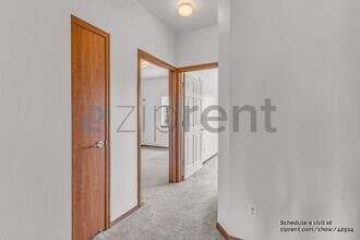 12231 SE Bush St in Portland, OR - Building Photo - Building Photo