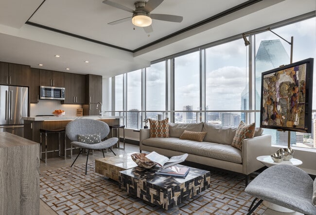 National in Dallas, TX - Building Photo - Building Photo