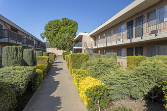 Ashwood Apartments in Lakeside, CA - Building Photo - Other