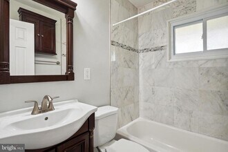6329 Gentele Ct in Alexandria, VA - Building Photo - Building Photo