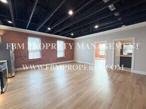 111 W Ennis Ave in Ennis, TX - Building Photo - Building Photo