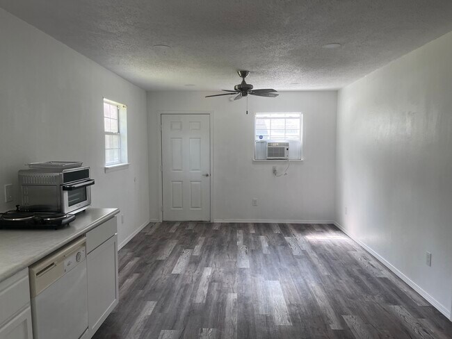 31219 Vernon Talley Rd, Unit Guesthouse in Bush, LA - Building Photo - Building Photo