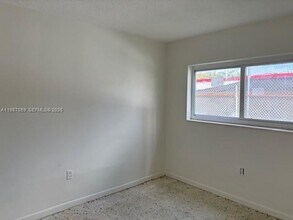 828 SW 20th Ave in Miami, FL - Building Photo - Building Photo