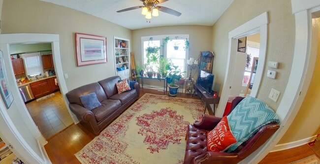 1110 Colorado St in Manhattan, KS - Foto de edificio - Building Photo