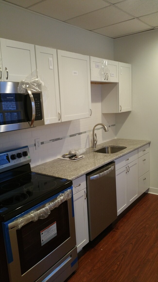 552 Main St, Unit 2