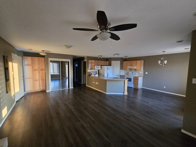 533 9 Av N in Lethbridge, AB - Building Photo - Building Photo