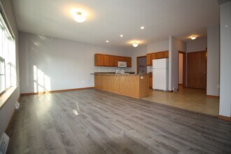 4231 Owl Creek Dr in Madison, WI - Building Photo - Building Photo