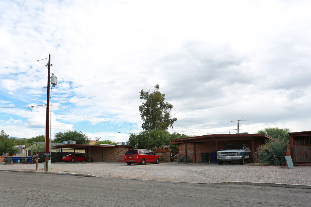 1606-1612 N Venice Ave in Tucson, AZ - Foto de edificio