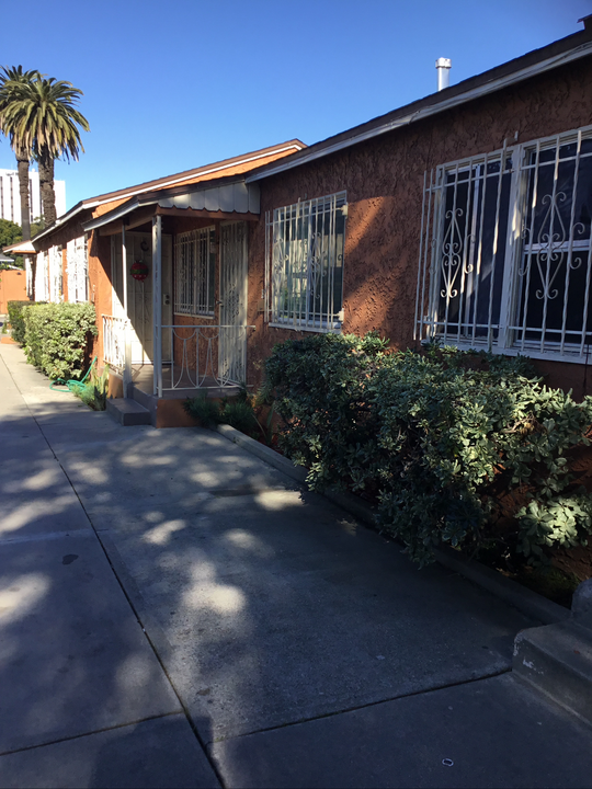 209 W Cocoa St in Compton, CA - Building Photo