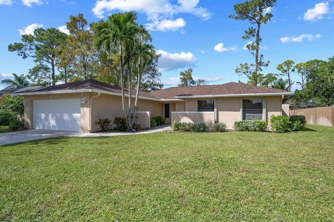 13511 Jonquil Pl in Wellington, FL - Building Photo - Building Photo