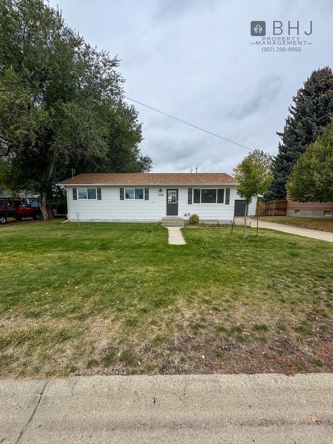 1048 Florence Ave in Sheridan, WY - Building Photo - Building Photo