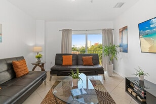 2280 SW 32nd Ave in Miami, FL - Building Photo