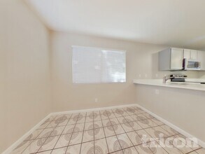 8605 West Campbell Ave in Phoenix, AZ - Foto de edificio - Building Photo