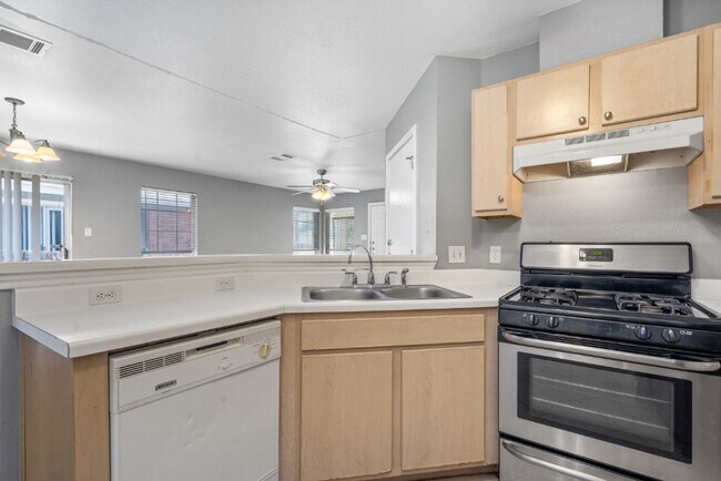 7228 Aldea Dr-Unit -7228 Aldea Drive, Unit B in Austin, TX - Foto de edificio - Building Photo