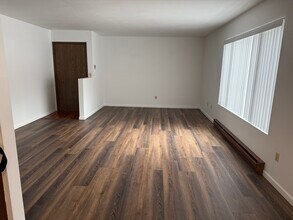 725 Duggan Dr in Dubuque, IA - Building Photo - Building Photo