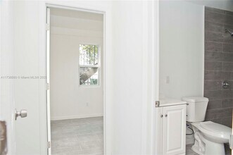 1323 N Federal Hwy in Hollywood, FL - Building Photo - Building Photo
