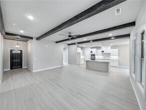 10 Olmsted Cir in Bella Vista, AR - Foto de edificio - Building Photo