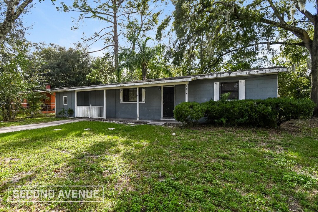 2318 Looking Glass Ln in Jacksonville, FL - Building Photo