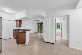 12975 Positano Cir in Naples, FL - Building Photo - Building Photo