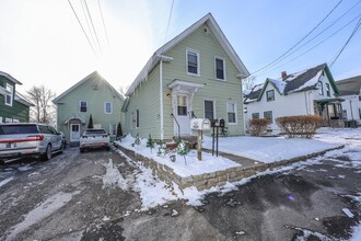 128 Winter St in Manchester, NH - Building Photo - Building Photo