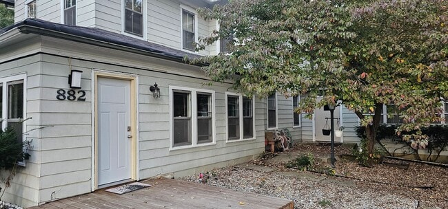 882 Locust Dr in Roanoke, IN - Building Photo - Building Photo