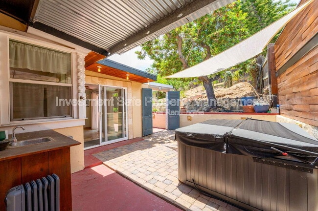 4982 Baltimore Dr in La Mesa, CA - Building Photo - Building Photo
