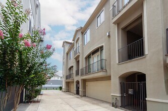 1205 Detering St in Houston, TX - Building Photo - Building Photo