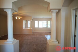 3010 Amber Canyon Pl in Bakersfield, CA - Building Photo - Building Photo