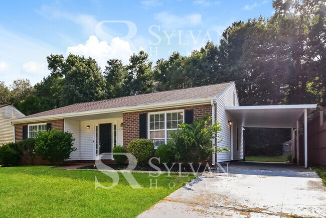 5543 Pine Gate Dr in Atlanta, GA - Building Photo - Building Photo