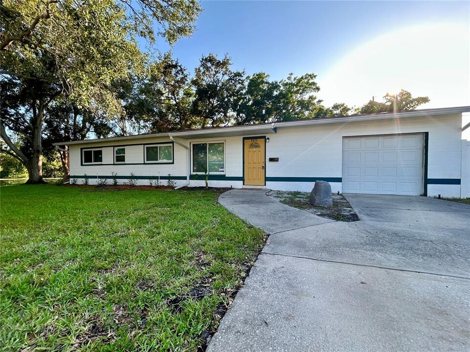 6876 17th St N in St. Petersburg, FL - Building Photo