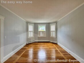 136 Sharon St in Medford, MA - Building Photo - Building Photo